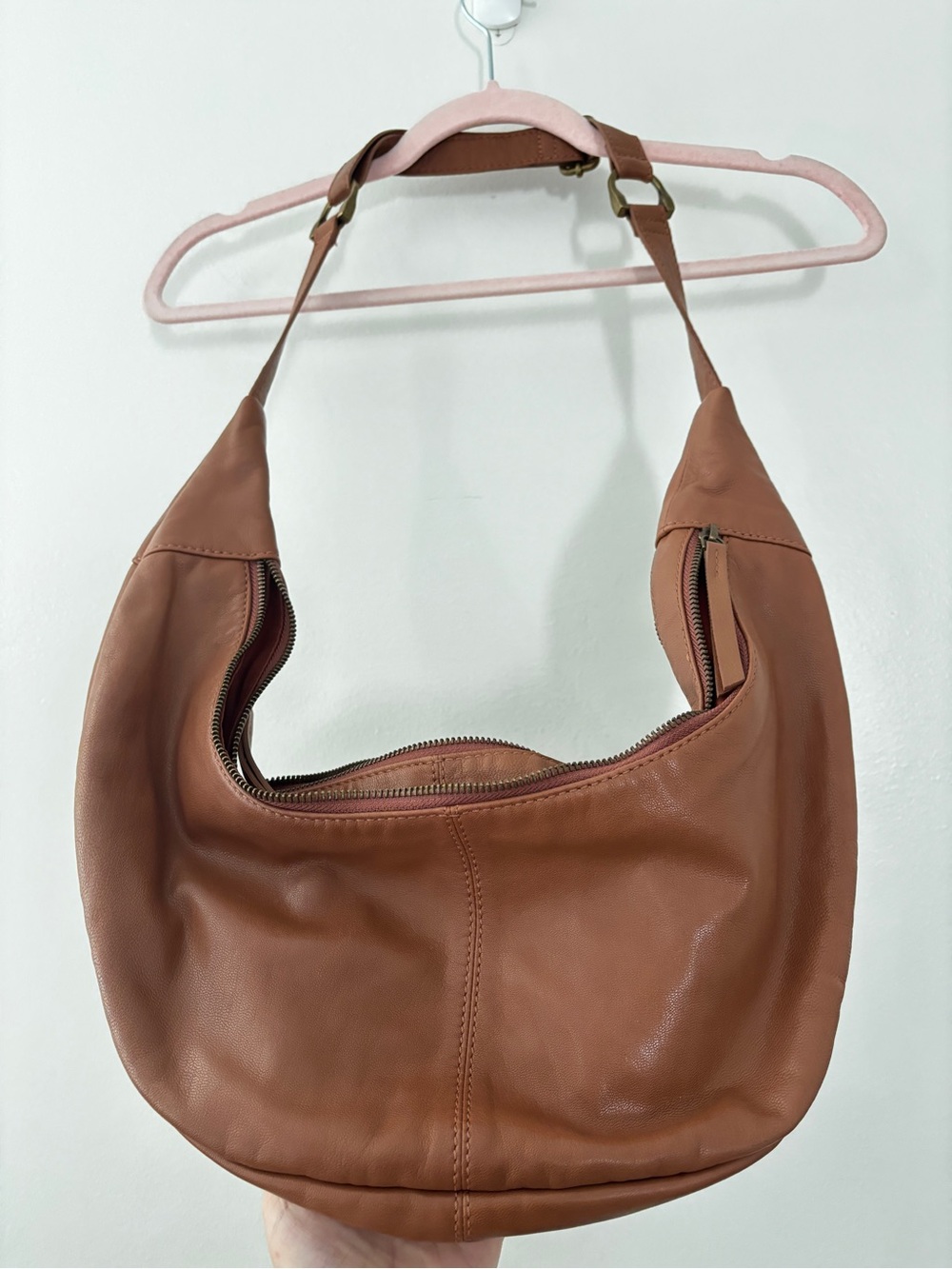 Free People Idle Hands 100% Goat Leather Sling Crossbody Bag Medium Brown